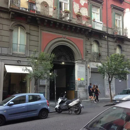 ベッド・アンド・ブレックファスト Space Domus