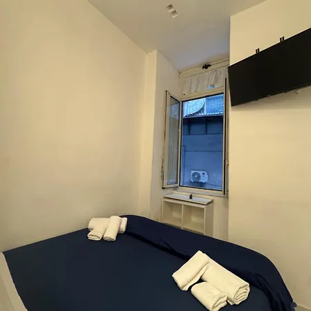 Space Domus 住宿加早餐酒店