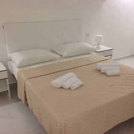 Panzió Space Domus Nápoly