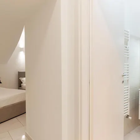 Bed & Breakfast Space Domus Naples