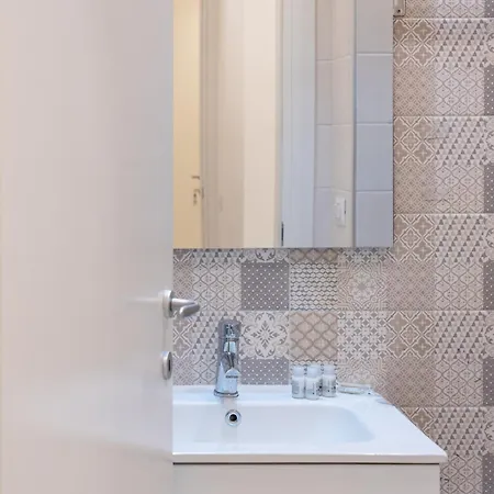 Space Domus 3* Naples