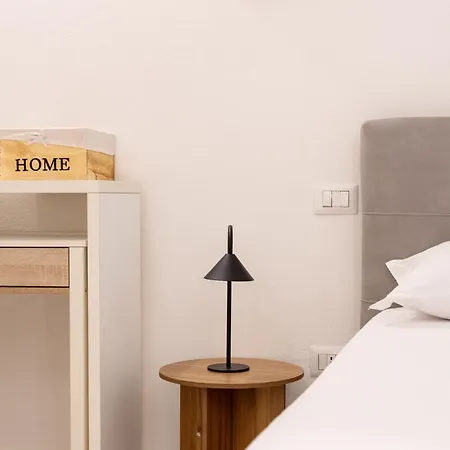 Bed & Breakfast Space Domus Naples