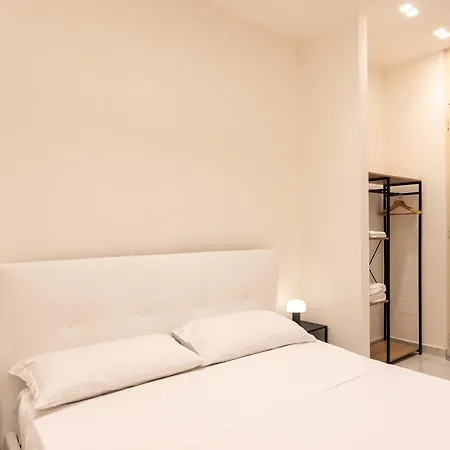 Space Domus Bed & Breakfast Naples