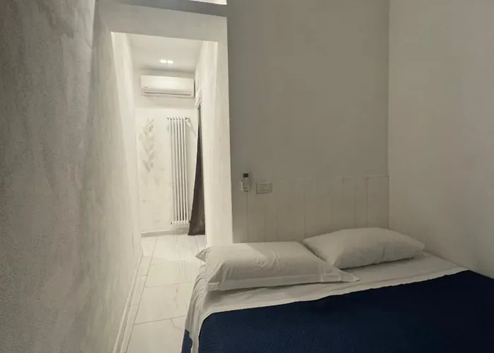 Space Domus 3* نابولي