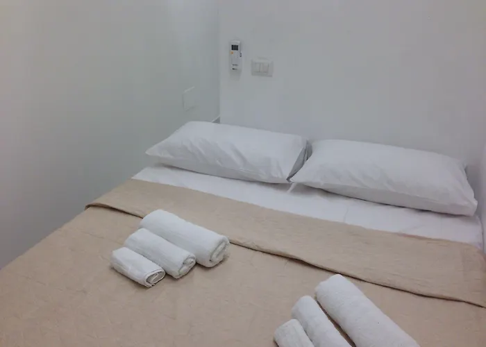 Space Domus 3* نابولي