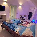 Space Domus نابولي
