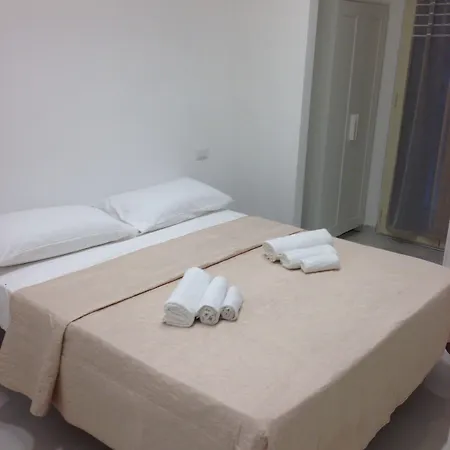 Bed and breakfast Space Domus 3*